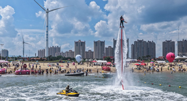 体验水上运动 畅享夏日清凉